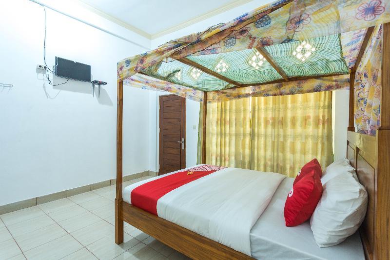 Oyo 1895 Lamancha Homestay Kuta  Dış mekan fotoğraf