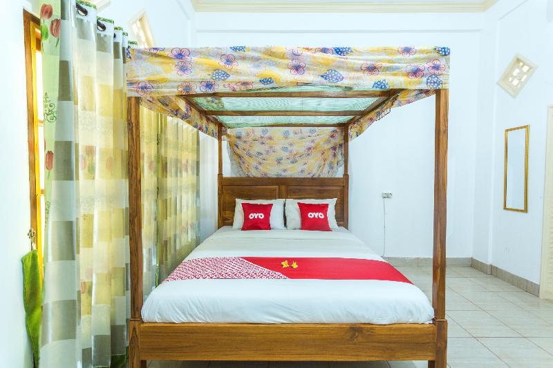 Oyo 1895 Lamancha Homestay Kuta  Dış mekan fotoğraf